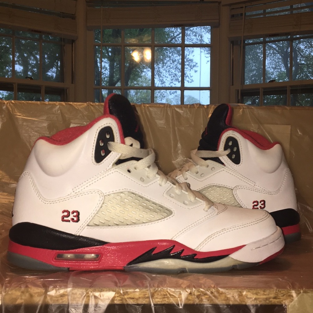 Jordan 5 fire red